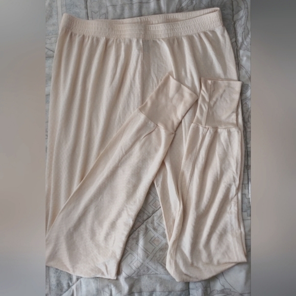 100% luxurious silk, pointelle base layer bottoms - Picture 4 of 10